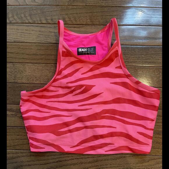 Beach riot Bright pink leopard tank crop top - Picture 2 of 2